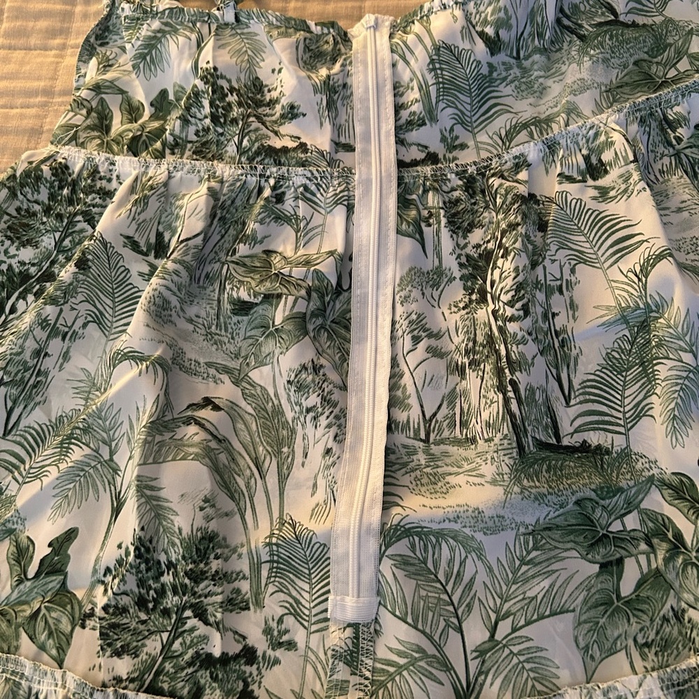 Cider Green Lush Leaf Tropical Print Long Dress💕 - Picture 6 of 8